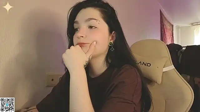 Luna Moon13 online show from 05-09-26, 01:22