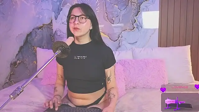 Snapshot of abbycandhy chatting on 07-06-26, 02:14 abbycandhy online show from 07-06-26, 02:14