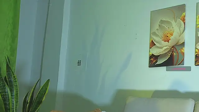 Viioletcollins online show from 04-15-26, 11:05