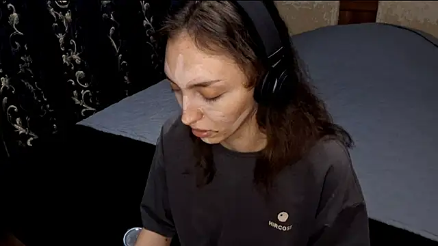 CindyLight online show from 04-21-26, 05:17