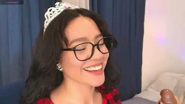 Katiieee online show from 07-18-26, 03:44