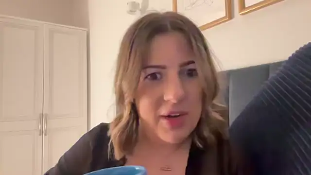 annabellewarick online show from 04-29-26, 08:48