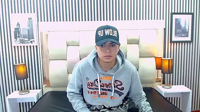 Alex Wolft online show from 03-12-26, 11:49