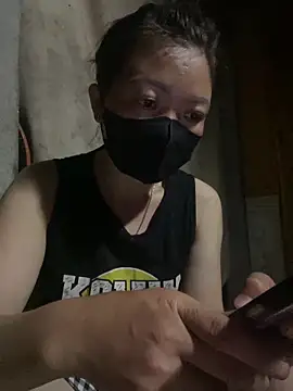 Snapshot of Bling-pusy chatting on 05-31-26, 01:29 Bling-pusy online show from 05-31-26, 01:29