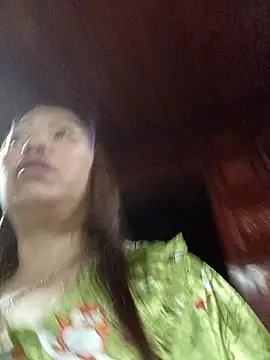 Yellow-pink online show from 04-18-26, 11:58