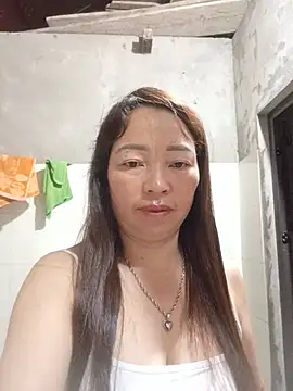Snapshot of Yellow-pink chatting on 07-05-26, 10:39 Yellow-pink online show from 07-05-26, 10:39