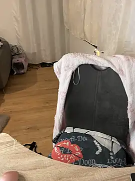 Fiebie licious  online show from 03-09-26, 09:08