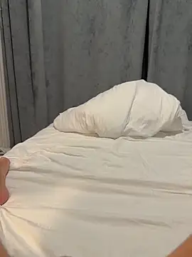 Julia and the cock online show from 04-16-26, 07:25