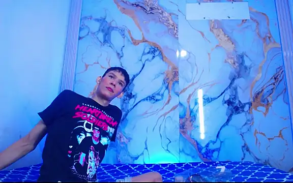 Desire Boys1 online show from 04-25-26, 06:49