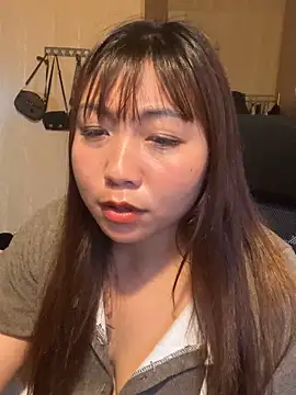 Snapshot of Sumi_pusy chatting on 05-21-26, 11:28 Sumi pusy online show from 05-21-26, 11:28