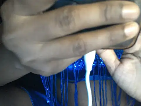 Couplehot00 online show from 04-15-26, 07:10