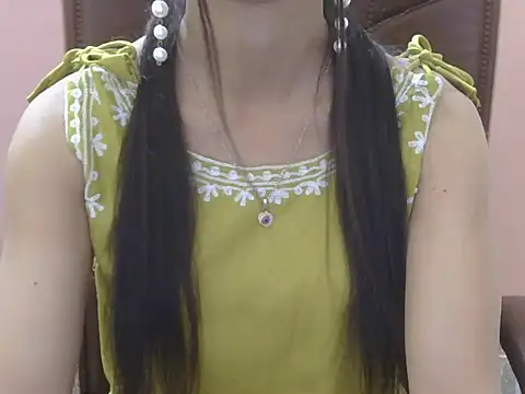 Snapshot of Lovely_Ananta chatting on 04-17-26, 05:38 Lovely Ananta online show from 04-17-26, 05:38
