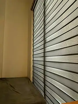 Snapshot of -Xixi- chatting on 03-16-26, 08:18 -Xixi- online show from 03-16-26, 08:18