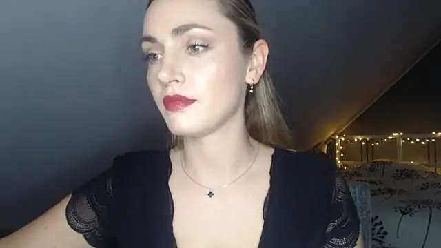 Snapshot of ScarlettSensitive chatting on 05-30-26, 02:25 ScarlettSensitive online show from 05-30-26, 02:25