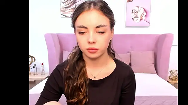 MyEvelin online show from 04-14-26, 03:23