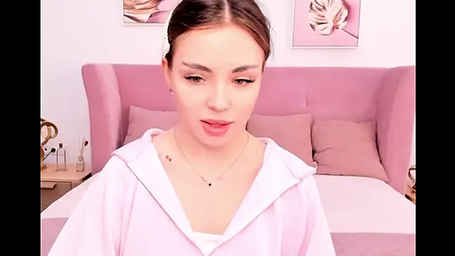 Snapshot of MyEvelin chatting on 05-05-26, 03:36 MyEvelin online show from 05-05-26, 03:36