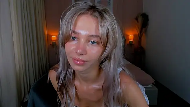 LuluAlis online show from 05-18-26, 01:28