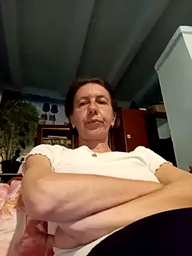 Snapshot of Tania9876 chatting on 05-11-26, 08:17 Tania9876 online show from 05-11-26, 08:17