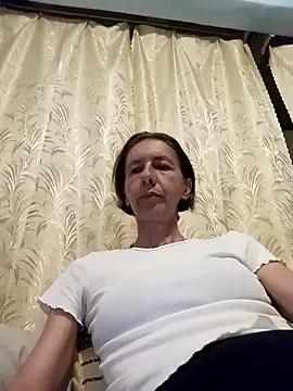 Snapshot of Tania9876 chatting on 06-06-26, 06:34 Tania9876 online show from 06-06-26, 06:34