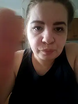 Snapshot of Riises chatting on 07-22-26, 03:04 Riises online show from 07-22-26, 03:04