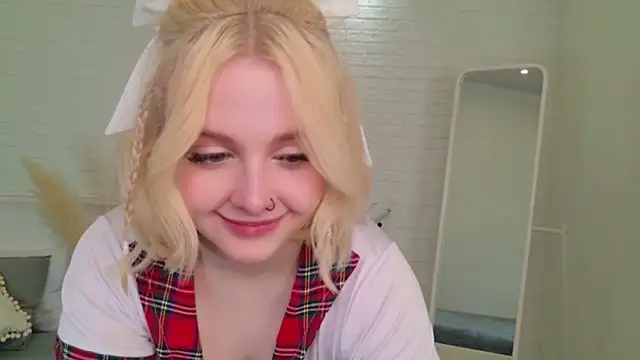 Sabrina Roose online show from 04-14-26, 01:28