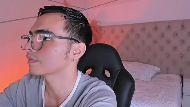 NicoKinggs  online show from 06-19-26, 11:19