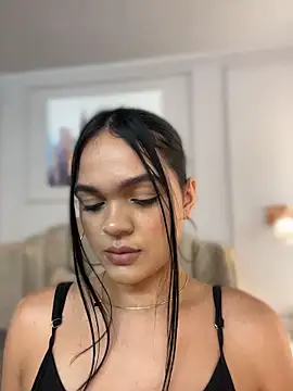 Bella-Ferrer online show from 04-21-26, 06:34