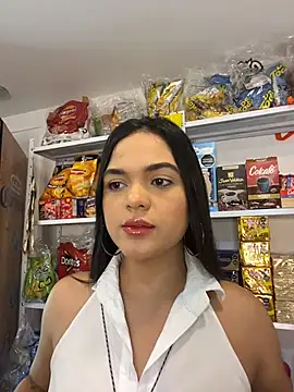 Snapshot of Bella-Ferrer chatting on 06-10-26, 06:40 Bella-Ferrer online show from 06-10-26, 06:40