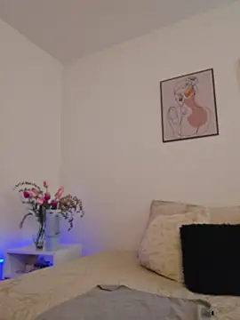 Victoria Evanss online show from 07-18-26, 10:13