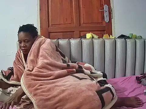 JoycyQueen online show from 03-31-26, 05:19