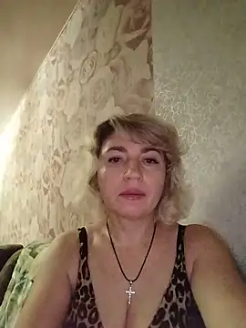 NataLilu826 online show from 06-11-26, 06:39