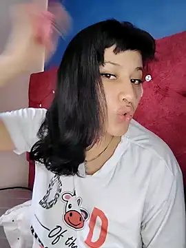 Snapshot of brunne_eva chatting on 05-03-26, 06:36 brunne eva online show from 05-03-26, 06:36