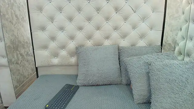 LadyMiax online show from 07-11-26, 03:42