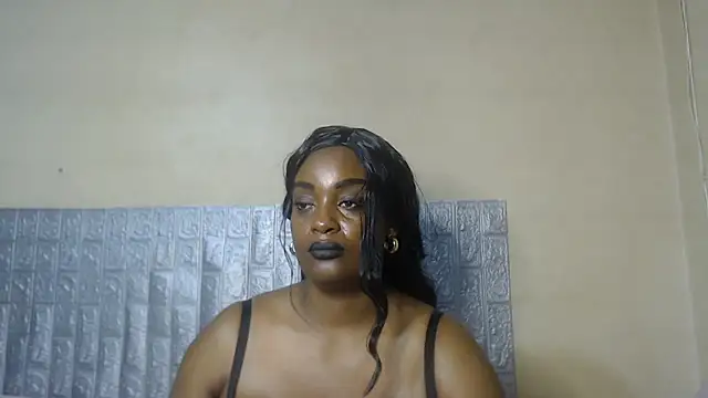 Snapshot of DarkEmpressxx chatting on 06-04-26, 03:18 DarkEmpressxx online show from 06-04-26, 03:18