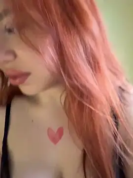 RedheadQueen  online show from 05-01-26, 02:10