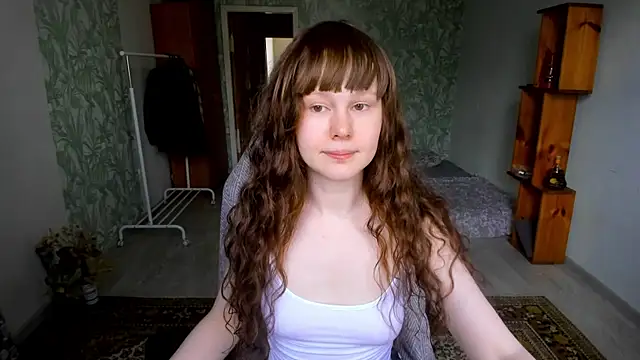 Snapshot of NikiCozy chatting on 06-25-26, 02:22 NikiCozy online show from 06-25-26, 02:22