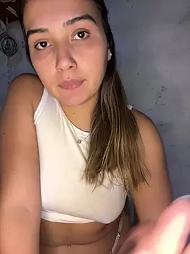 Snapshot of miicbebita chatting on 04-13-26, 06:13 miicbebita online show from 04-13-26, 06:13