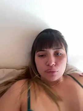Snapshot of miicbebita chatting on 05-12-26, 02:03 miicbebita online show from 05-12-26, 02:03