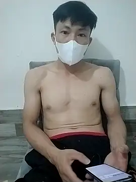 Snapshot of BigShot-Boy chatting on 05-06-26, 02:55 BigShot-Boy online show from 05-06-26, 02:55
