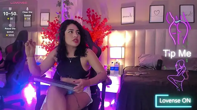 Snapshot of aniie_rouse chatting on 06-06-26, 02:38 aniie rouse online show from 06-06-26, 02:38