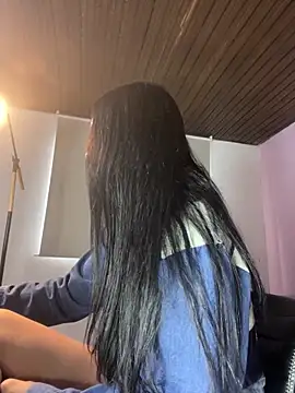 Bella Pinkk online show from 03-12-26, 06:58