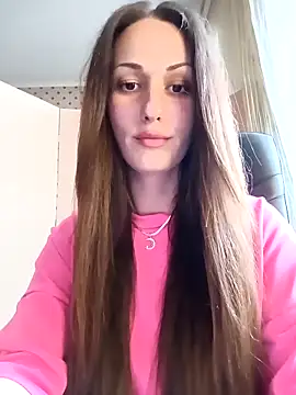 LunaCrystall online show from 04-21-26, 03:17