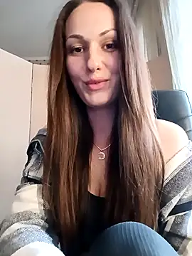 LunaCrystall online show from 04-22-26, 03:35