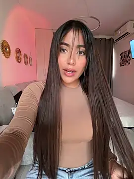 SaraValentina11 online show from 03-25-26, 04:24