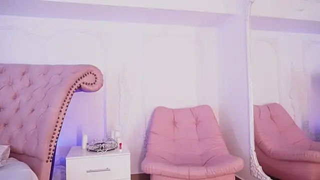 LucianaBlanco  online show from 07-11-26, 08:55