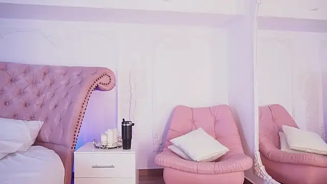 LucianaBlanco  online show from 07-18-26, 08:45