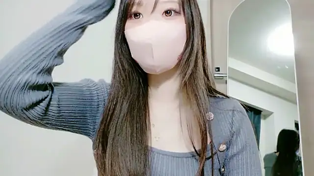 Snapshot of himachan_v chatting on 04-15-26, 11:28 himachan v online show from 04-15-26, 11:28