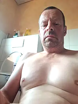 Snapshot of spritzer6689 chatting on 06-24-26, 01:21 spritzer6689 online show from 06-24-26, 01:21
