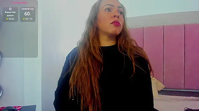 Snapshot of Helenn_Moore chatting on 06-11-26, 12:14 Helenn Moore online show from 06-11-26, 12:14