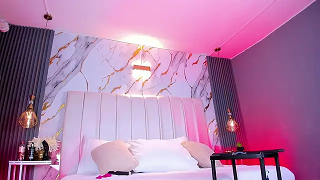 LinaKatelles online show from 03-18-26, 05:27